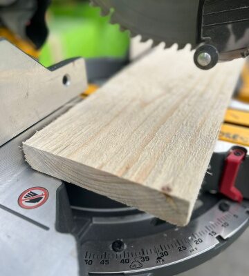 25-27x150mm Deska Budowlana Szorstka Świeża